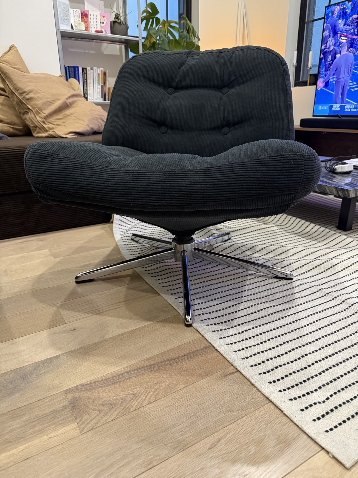 IKEA DYVLINGE Swivel Lounge Chair